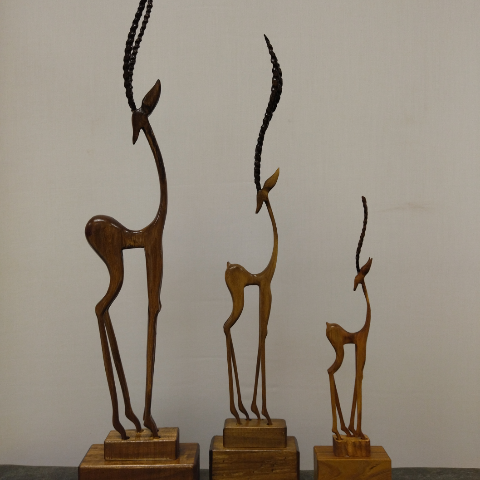 مجسمه چوبی مهرگان مدل غزال جیران